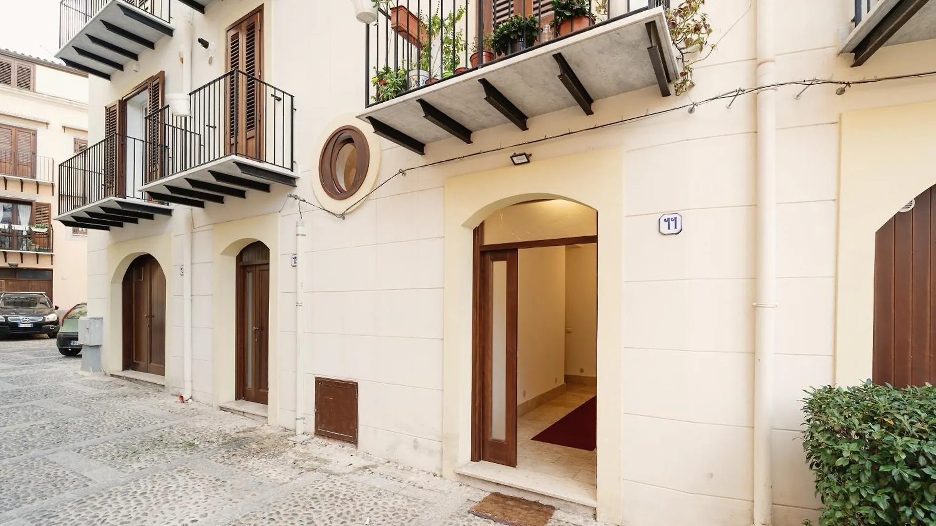Tarzana 11 Apartment - Cala Di Palermo